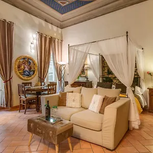 Dante States Apartamento